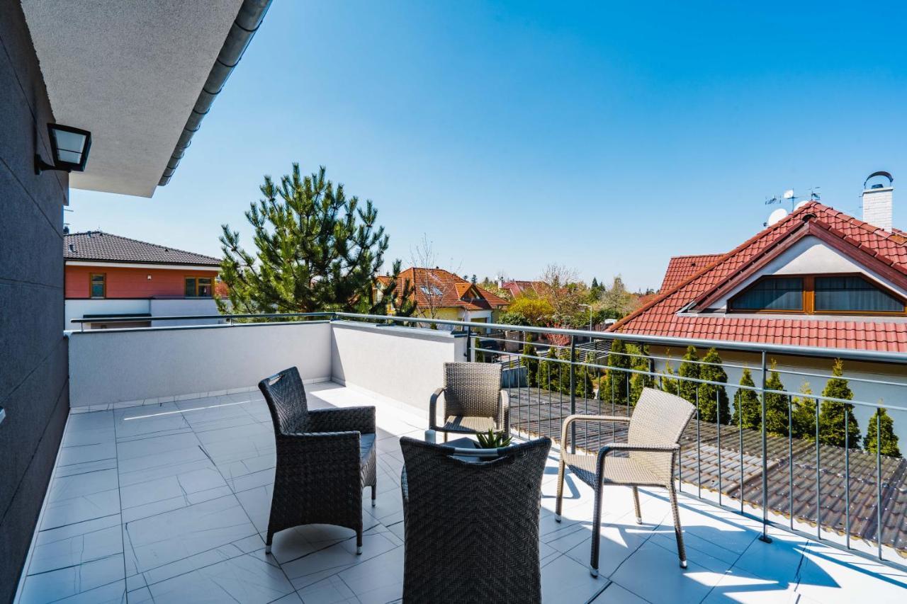 Serenity Prague Villa With Garden Jacuzzi Exteriér fotografie